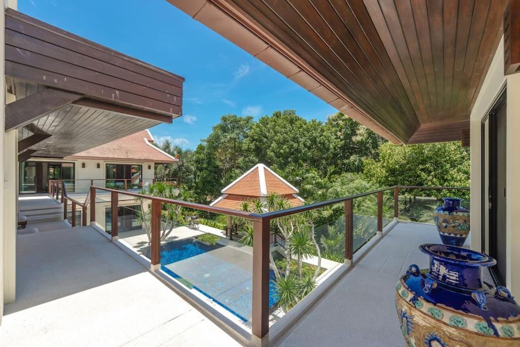 Villa Naiharn 4br Private Pool Close To